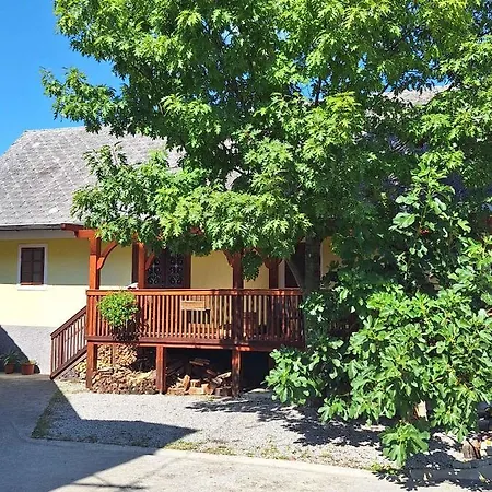 Holiday In - Kranjska בית נופש מטליקה